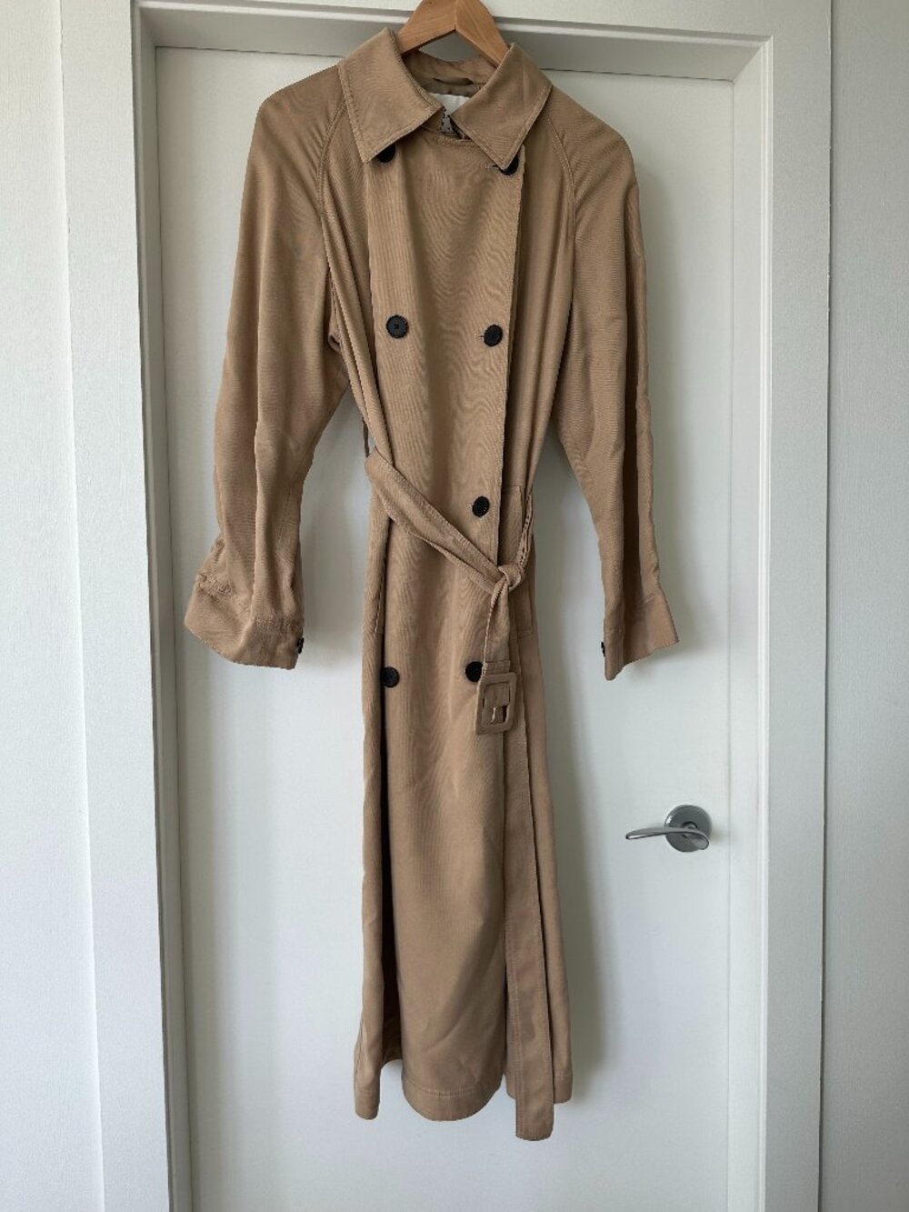 Aritzia Trench Size M
